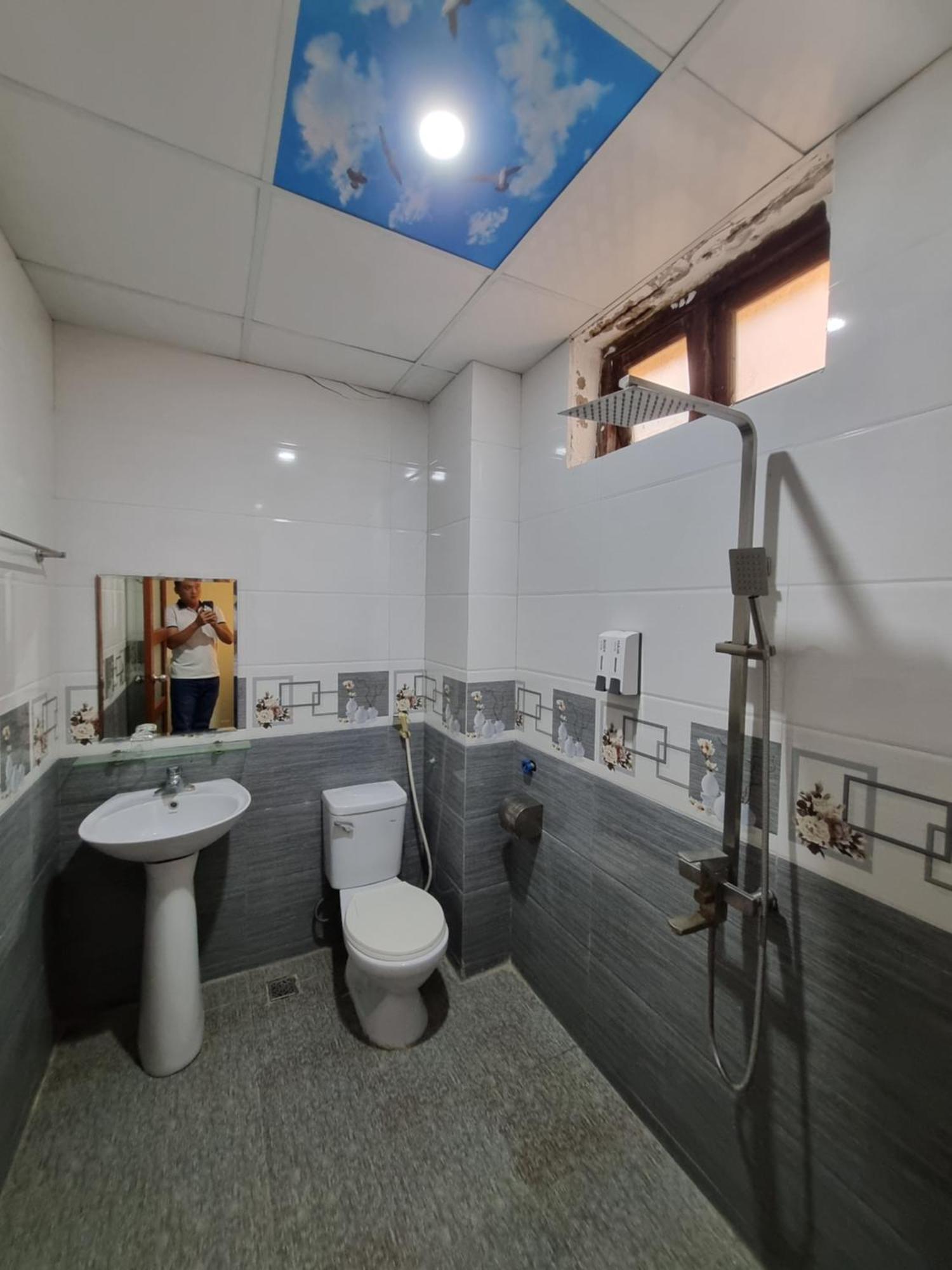 Khach San Vien Dong Hotel Cửa Lò Buitenkant foto